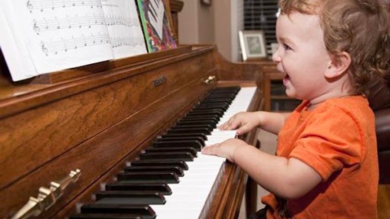 nauka gry na pianinie